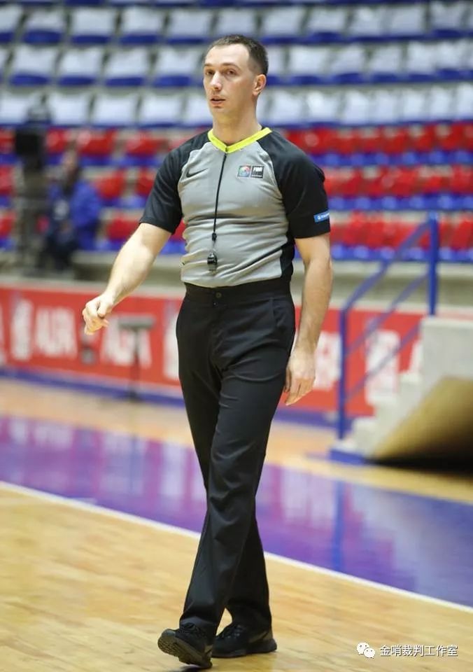 九游娱乐首页-世界篮球联赛新规则实施，裁判纠正失误措施备受重视的简单介绍