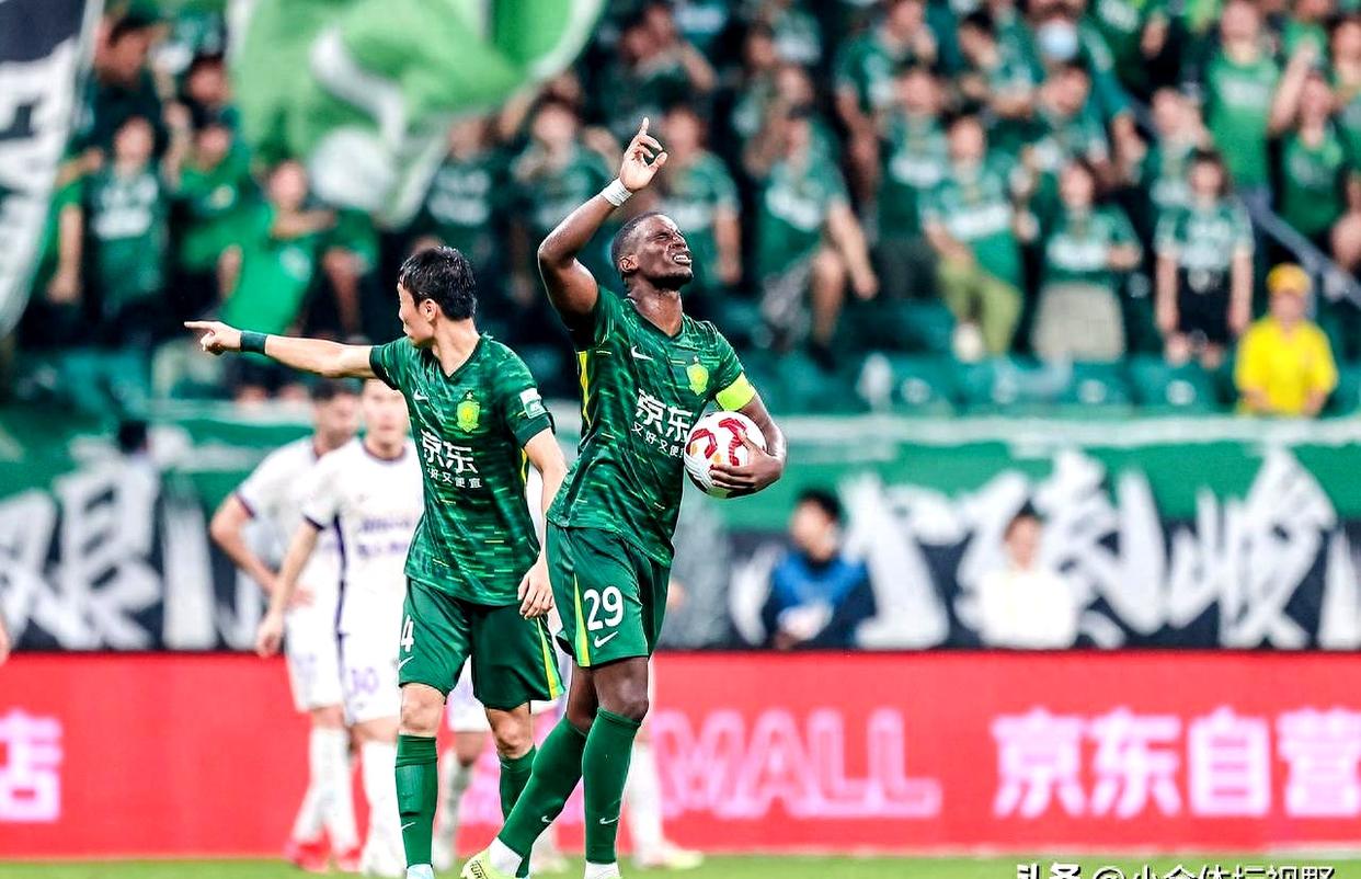 上海绿地主场取胜北京国安，士气高昂的简单介绍