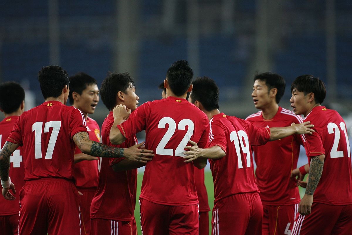 关于澳大利亚队在亚洲比赛中遇到挑战，局面不容乐观的信息