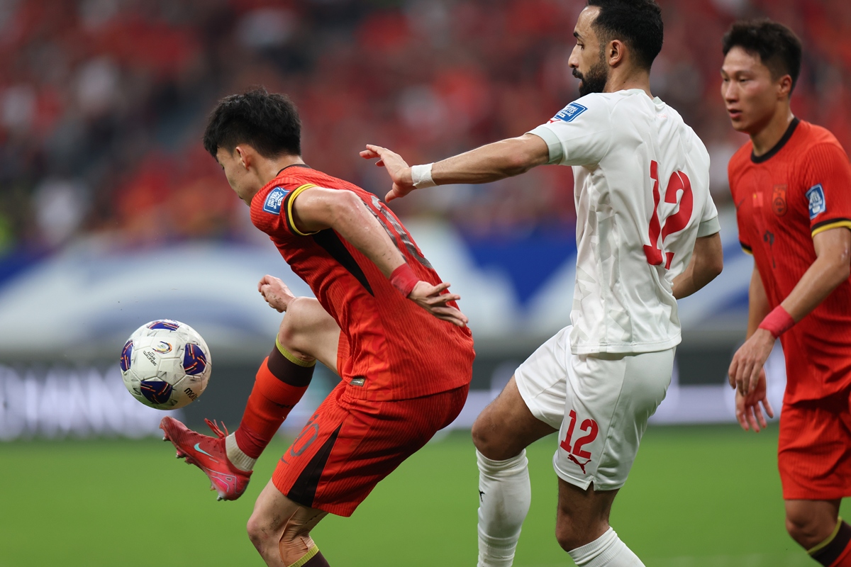 亚洲杯半决赛精彩绝伦，胜负难分的简单介绍